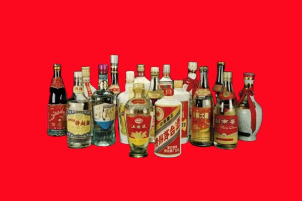 玉树市杂多县回收十八老酒.jpg